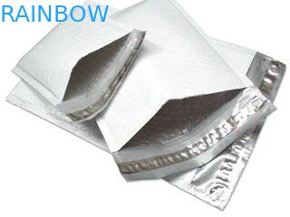 3 지퍼와 눈물 노치를 가진 옆 물개 정면 투명한 뒤 포일 반대로 정체되는 부대