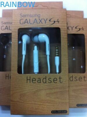 브라운은 화면 창을 가진 이어폰/헤드폰 포장 상자를 위해 포장하는 종이상자를 인쇄했습니다