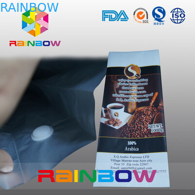 1회분의 커피 봉지 패킹을 위한 기체 제거 벨브를 포장하는 주문을 받아서 만들어진 플라스틱 주머니