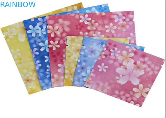 가면을 위해 포장하는 주문을 받아서 만들어진 3개의 측에 의하여 밀봉되는 분홍색 색깔 화장용 부대