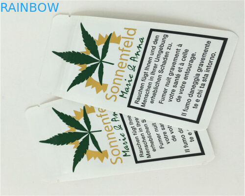 정면 공간은 분말/사탕/커피를 위한 종이 봉지를 주문을 받아서 만들었습니다