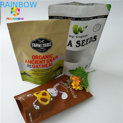 음식 급료 단백질 분말 건조한 견과는 지퍼 주머니 투명한 포장 부대를 위로 서 있습니다