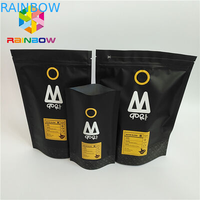 1개의 방법 벨브 지플락 1회분의 커피 봉지이라고 인쇄된 플라스틱 주머니 포장을 위로 서 있으십시오