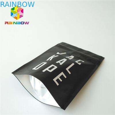 광택이 없는 까만 금속 포일 주머니는 지퍼/벨브를 가진 2개 Oz 1회분의 커피 봉지를 위로 서 있습니다