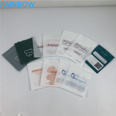 매트 검정색은 이 부속물의 얼라이너 평평한 마일라 지플록식 가방 명백한 전면을 떠받칩니다