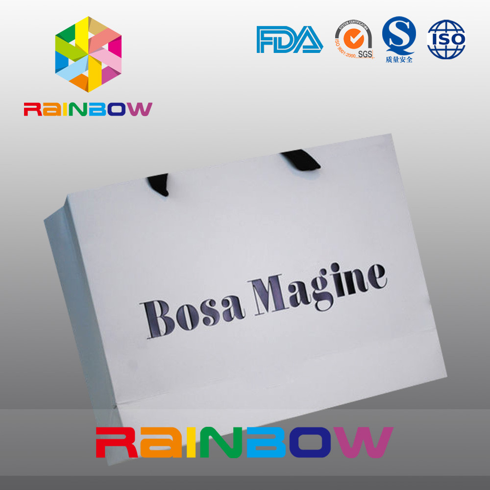 Eco - 의복 포장을 위한 손잡이를 가진 친절한 주문을 받아서 만들어진 종이 봉지