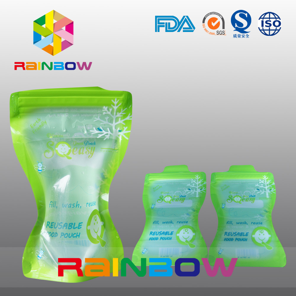 포장하는 액체 주둥이 주머니는, 주둥이를 가진 아기 주머니를 위로 서 있습니다