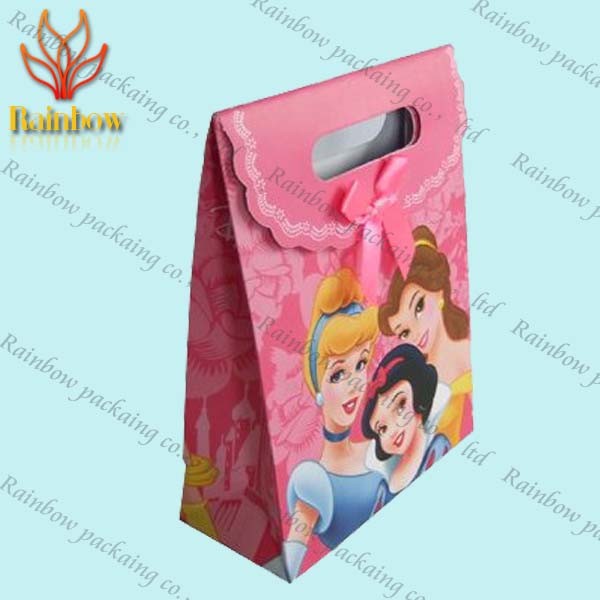 우수한 선물을 위한 디자인 마분지에 의하여 주문을 받아서 만들어지는 종이 봉지