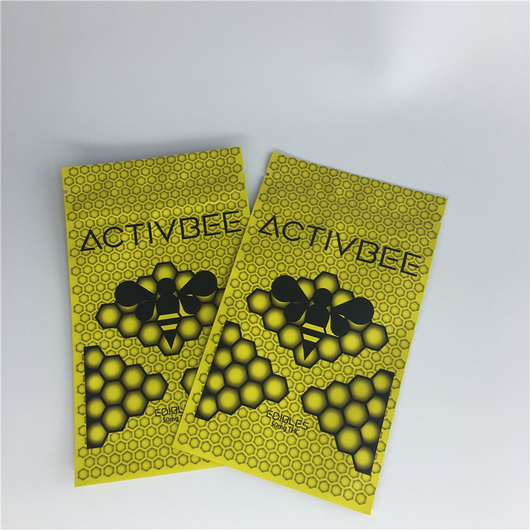 3 옆 물개는 커피 주머니 플라스틱 Mylar Zip 자물쇠 담배 잡초 포장을 위로 서 있습니다