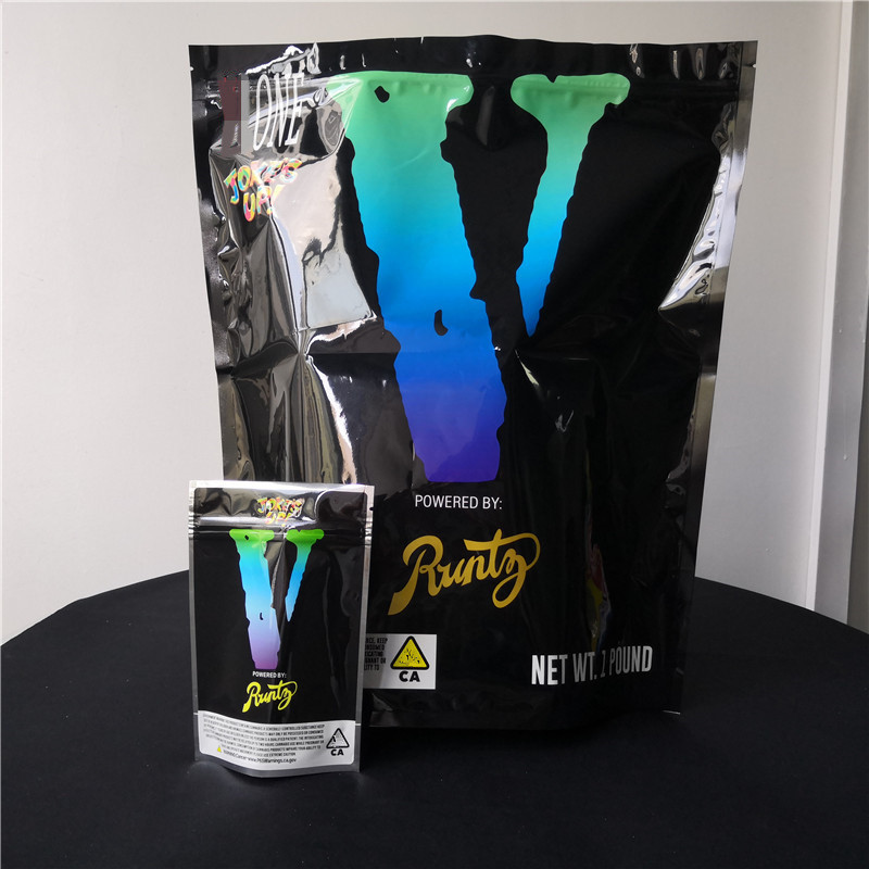 플라스틱 냄새 증거는 Resealable 주머니 꽃 Mylar 포장 부대를 위로 서 있습니다