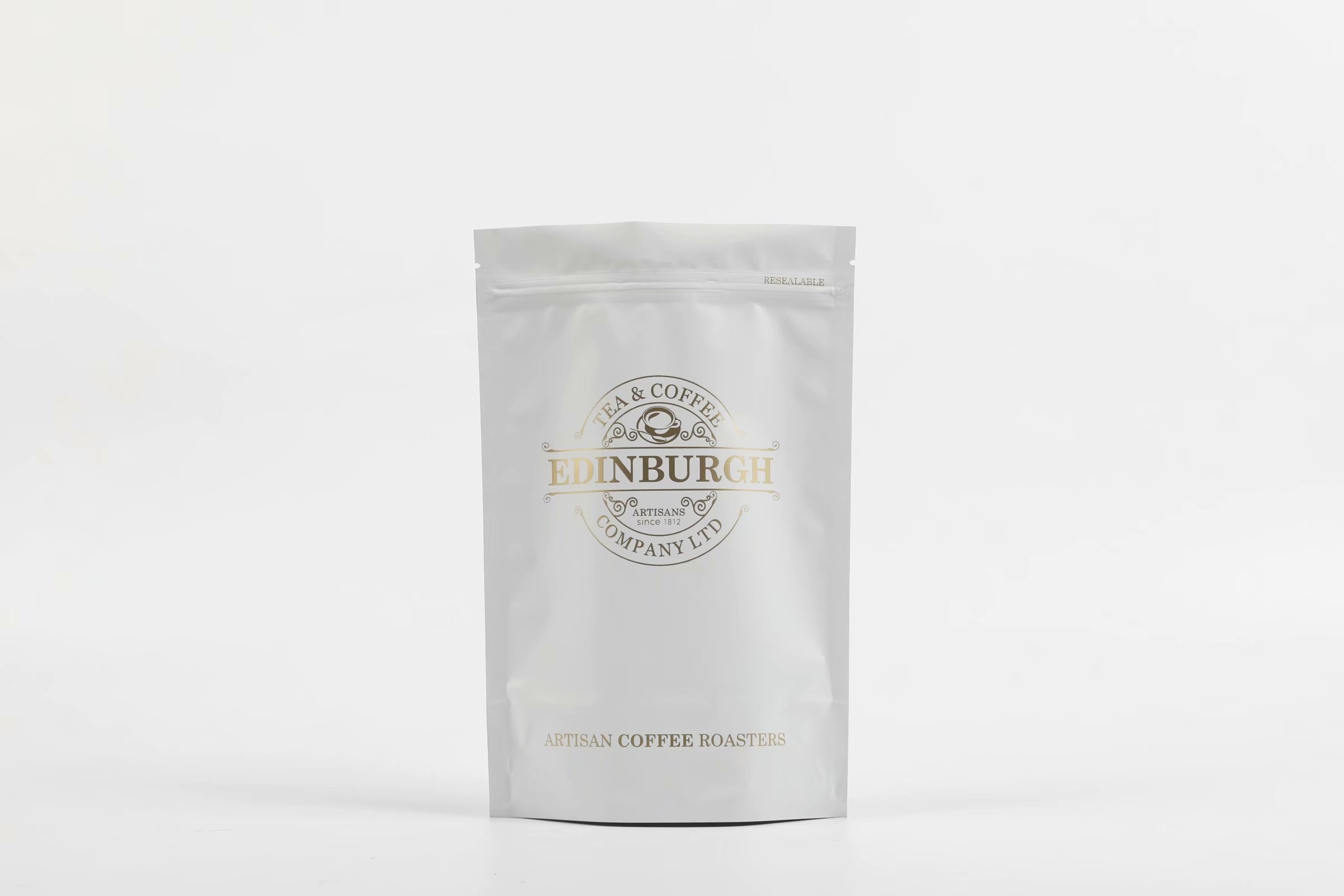 냄새 증거 Nuts CMYK 인쇄 음식은 주머니를 위로 서 있습니다