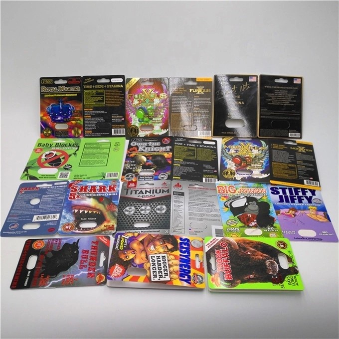 로고 인쇄 알약 캡슐 포장 서류상 카드 및 전시 상자를 가진 카드 전시 상자를 포장하는 여성 증강 인자 알약