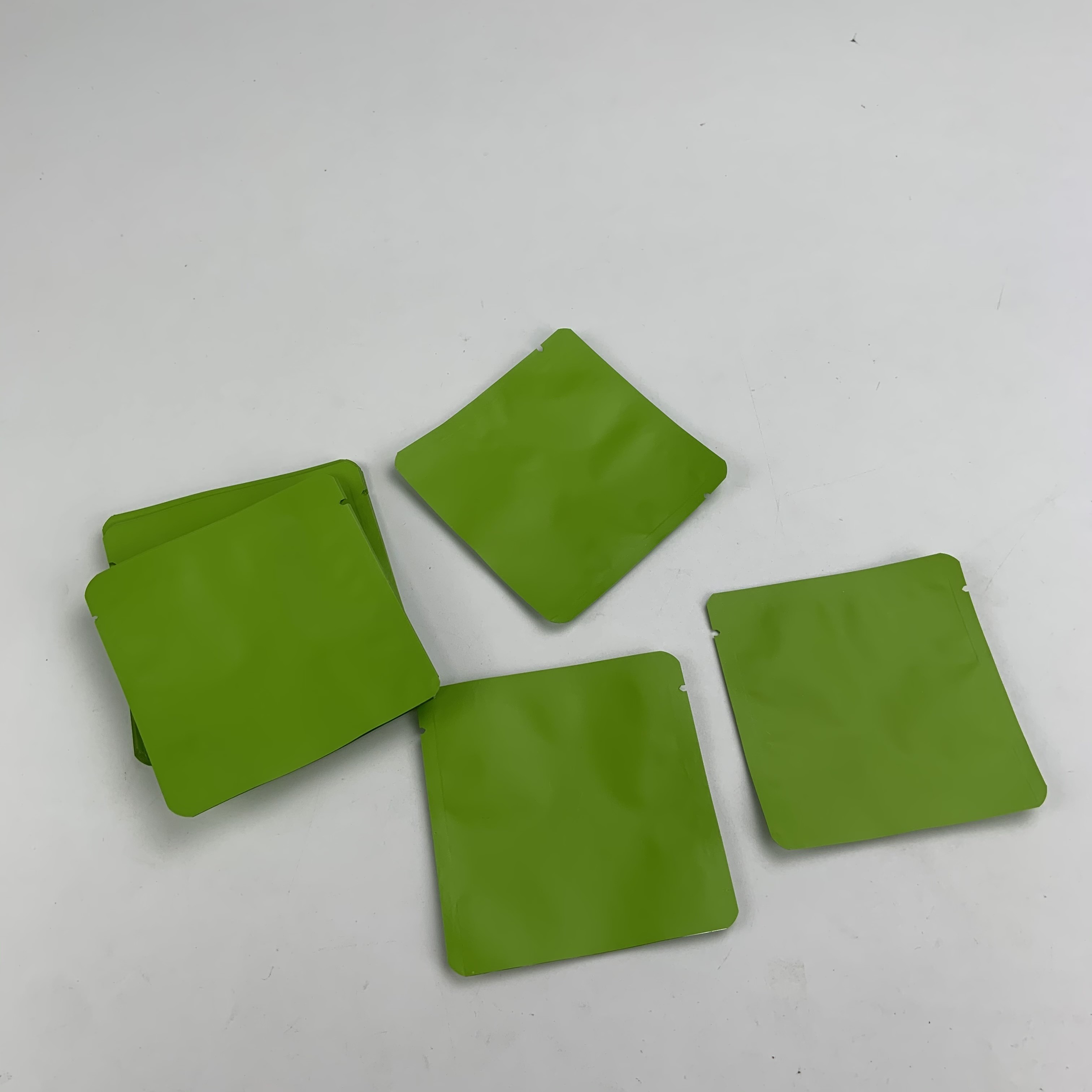 23x35cm VMPET 알루미늄 호일 화장용 팁 40 마이크론