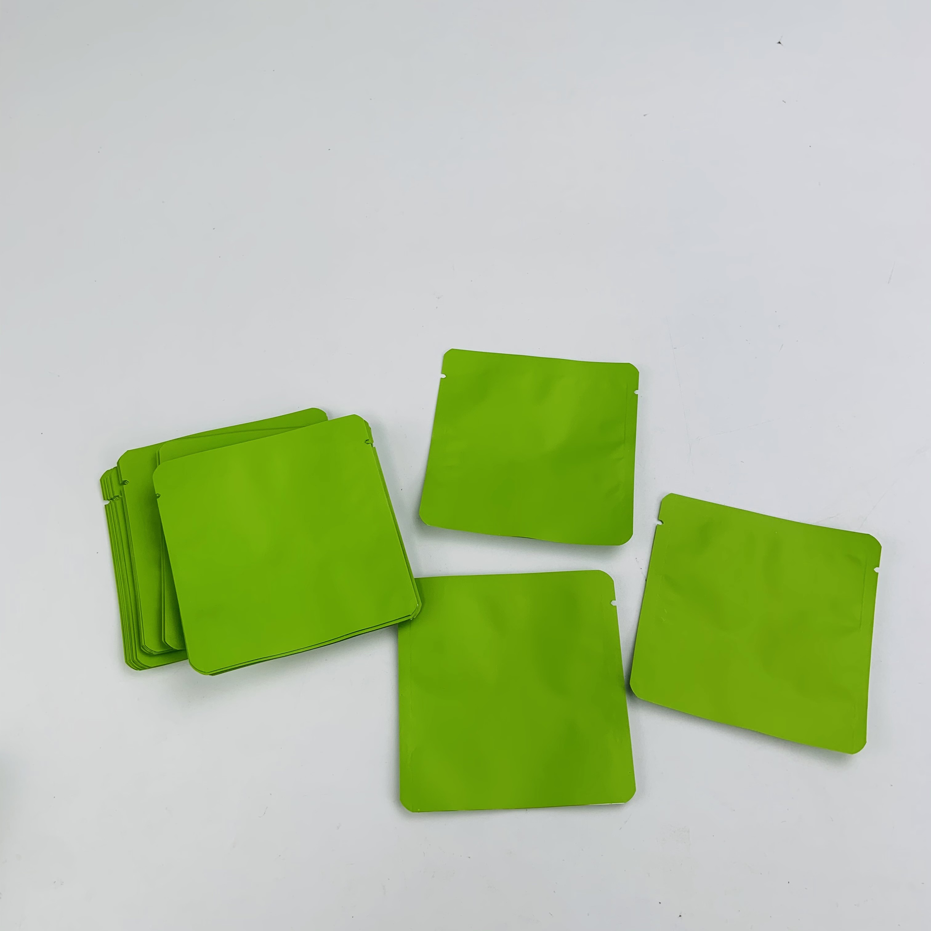 피부 미용 FDA 150 마이크론 1 밀리람베르트 2 밀리람베르트 재밀봉할 수 있는 마일라 금속 박막 가방 CMYK