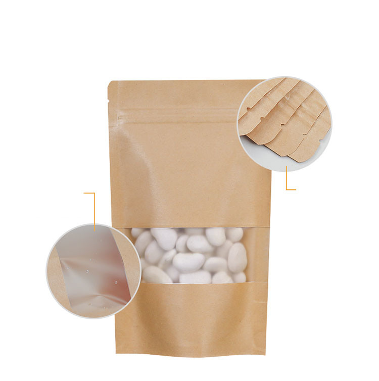 윈도우와 팁 위로 갈색인 크라프트 지 지플록식 미생물에 의해 분해된 입지