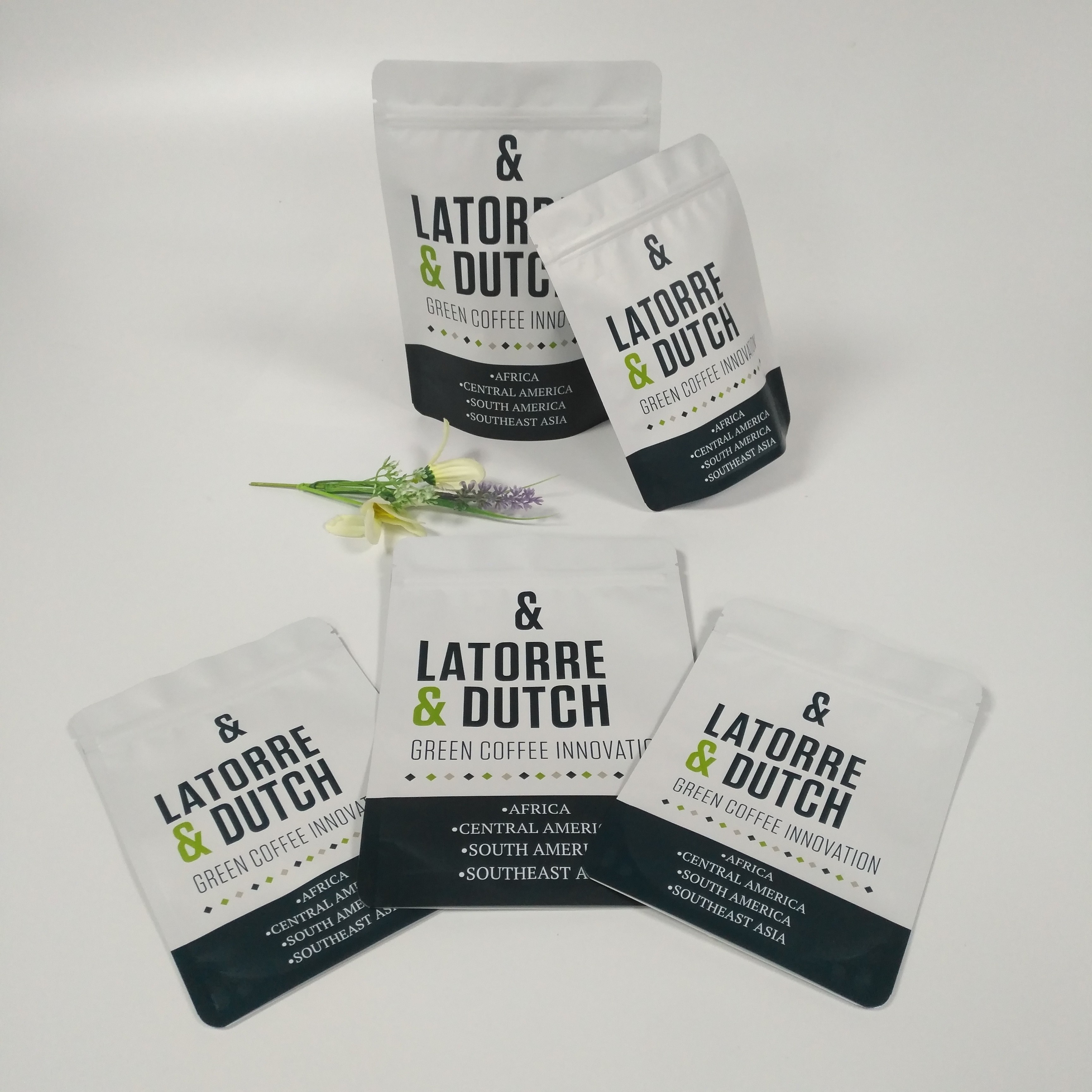 알루미늄 호일 CMYK를 패키징하는 광택이 나는 서피스 110 마이크론 안주류 가방