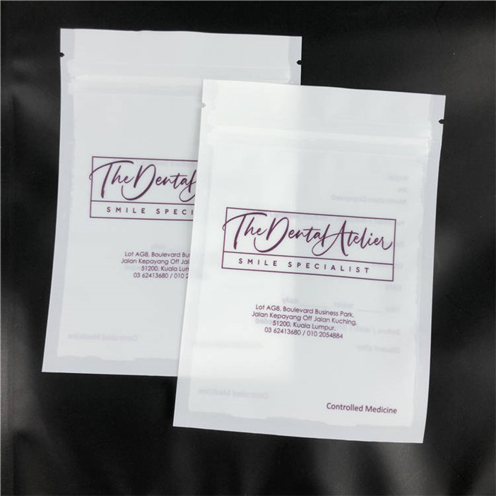 명백한 일 측과 에어백을 패키징하는 맞춘 인쇄된 플랫 얼라이너 마일라 매트